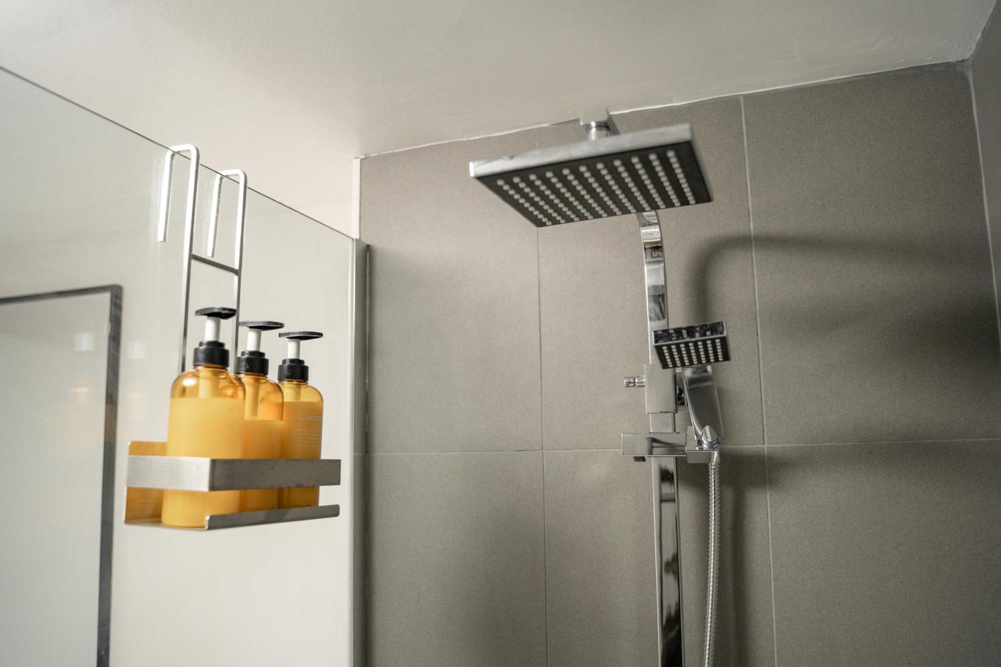 Stylish & Recently Refurbished Chester Apartment - Up To 6 ภายนอก รูปภาพ