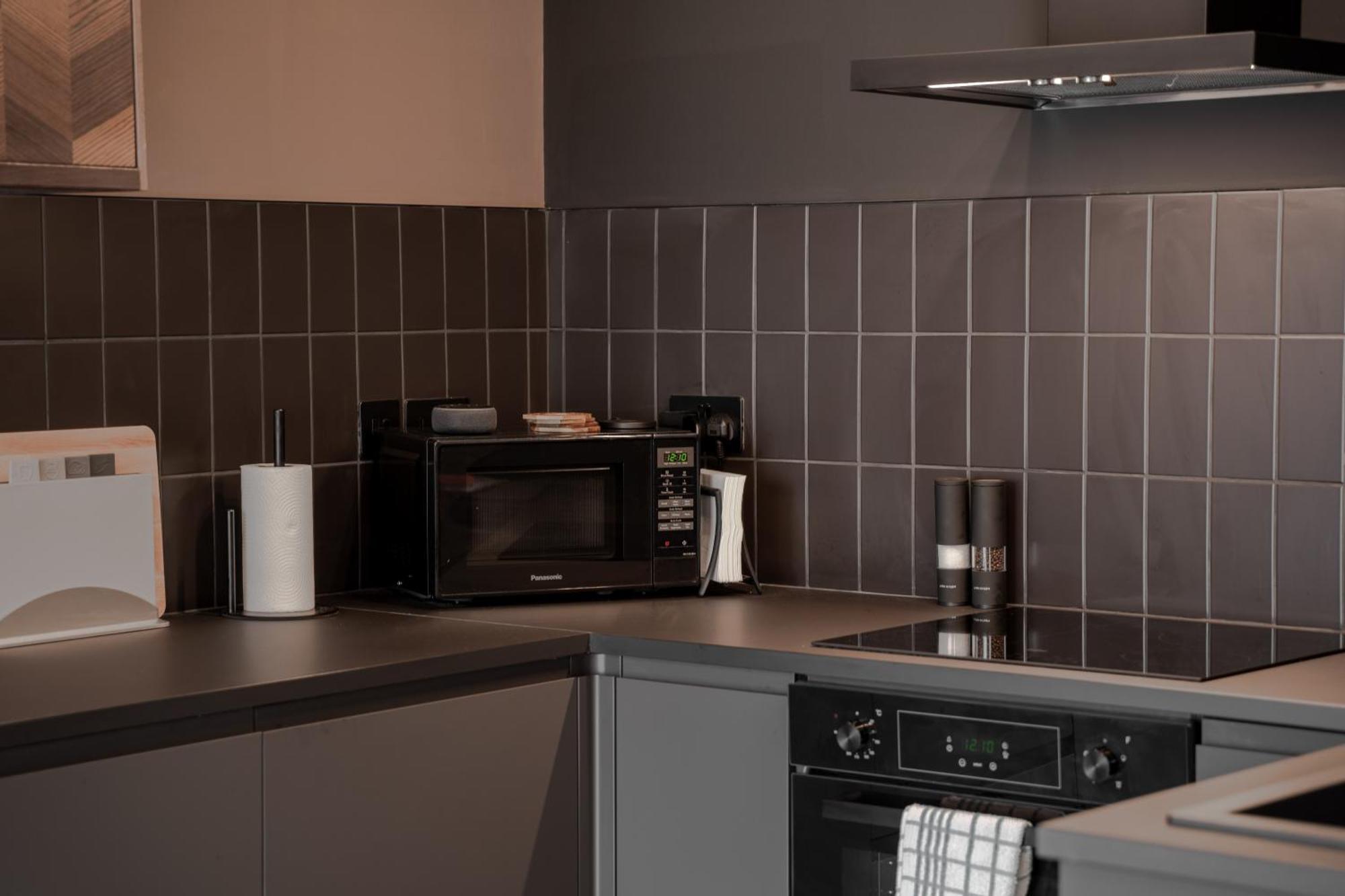 Stylish & Recently Refurbished Chester Apartment - Up To 6 ภายนอก รูปภาพ
